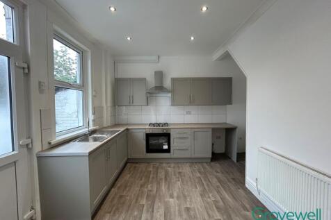 Mere Avenue, Leigh photo 5