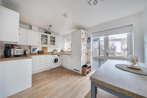 1400912-8-698b3d0...