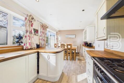 Kitchen Diner (3).jpg