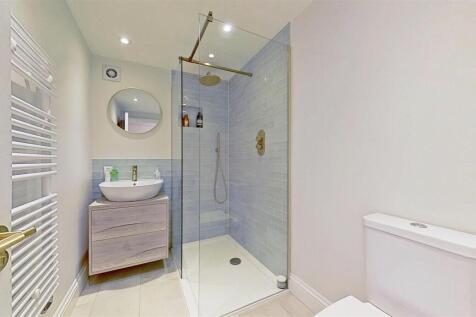 Earlsfield-Road-Earlsfield-SW18-04082025_183813.jp