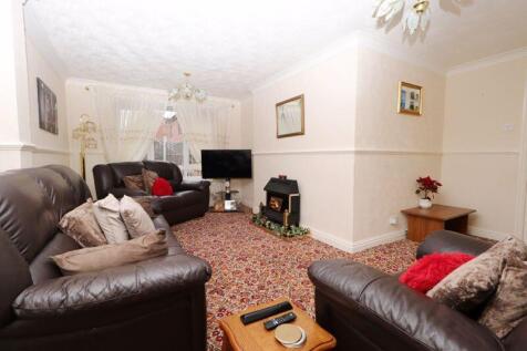 Through Lounge/Dining Room