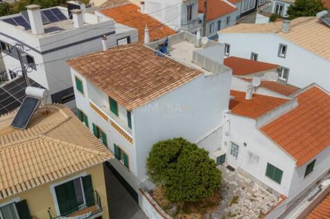 Charming 4 Bedroom Villa in Espiche, Minutes from Praia da Luz and Lagos