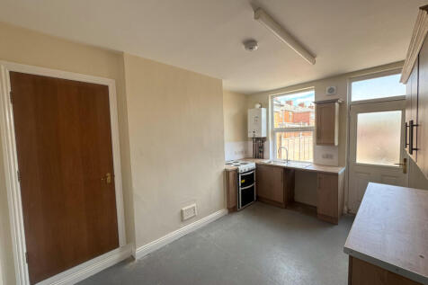 Milgate Street, Royston, Barnsley, S71 photo 4