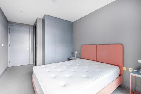 Principal Bedroom (2).jpg