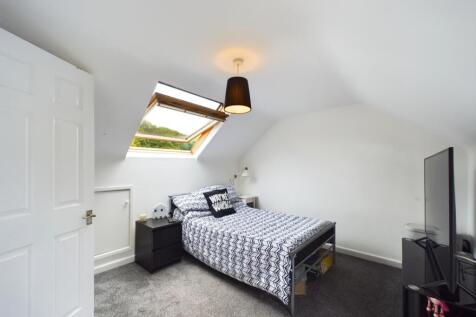 CAM02023G0-PR0054-STILL065