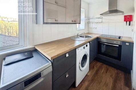 Beckford Road, Cowes, PO31 photo 3