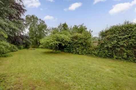 38 Wycombe Road, HP15 6RY-19.jpg