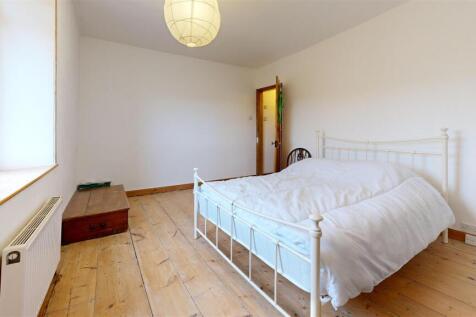 29-Grove-Road-Bedroom.jpg