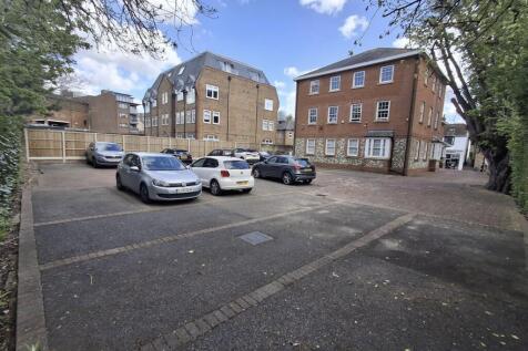 26 Bridge Street  Leatherhead 2.jpg