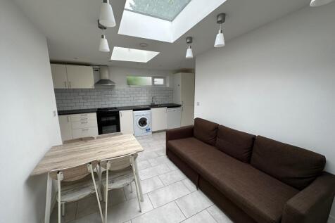 Flat 6, 11 St Mary’s Road, CV31 1JN photo 3
