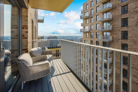 Balcony Photo - Fenton Apartments