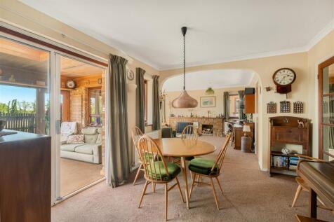 15 Holland Rise, Kings Sutton-11.jpg