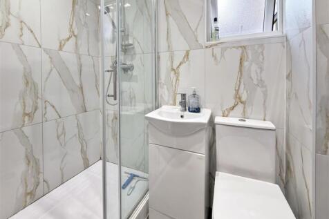 Shower Room 2.jpeg
