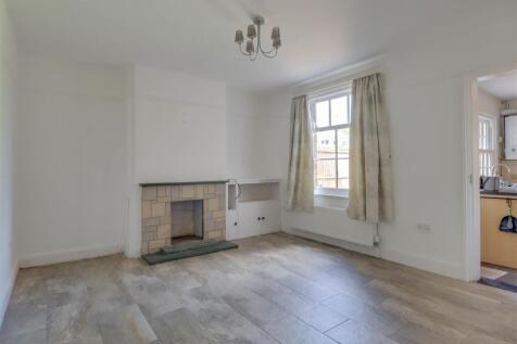 32 STATION AVENUE 2025-10.jpg