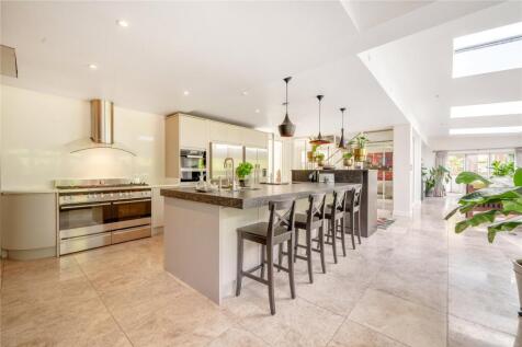 Kitchen/Dining Rm