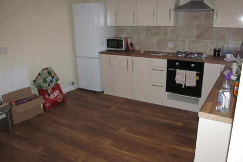 Wokingham Road, Reading, Berkshire, RG6 photo 2