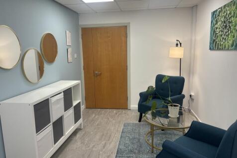 Office to rent Image 6