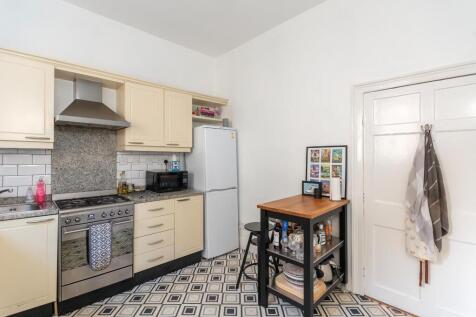 0T4CDHS - Kitchen A.jpg