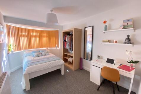Westfield Drive, Loughborough photo 3