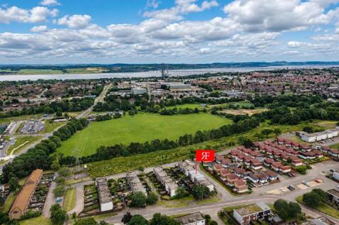 4 Whitfield Avenue Dundee-14.jpg
