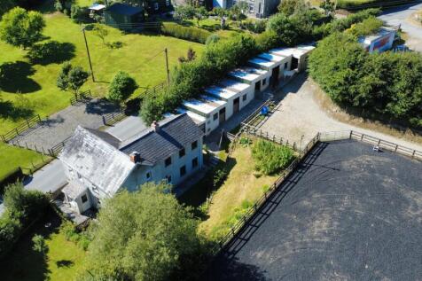 Maesyronnen stables.jpg