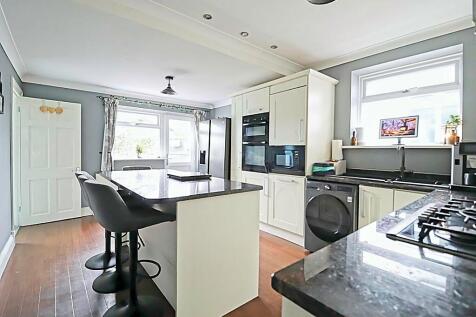 Kitchen / Breakfast Room