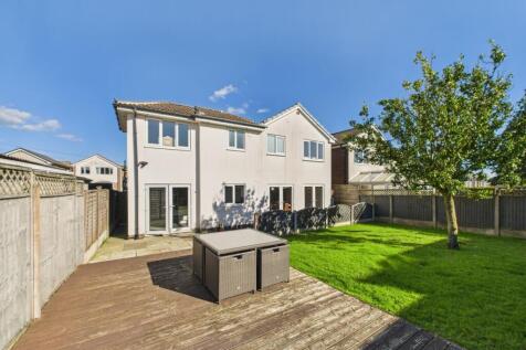 CAM02093G0-PR0058-STILL045