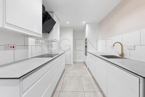 New Providence Wharf, Blackwall Way, E14 photo 3