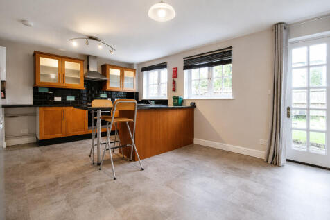 kitchen - Angle 2