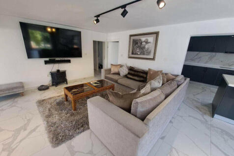 Living area - ground