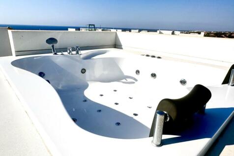 Luxury 1 Bed Penthouse Apartment with High-End Upgrades and Amenities  Image 9999