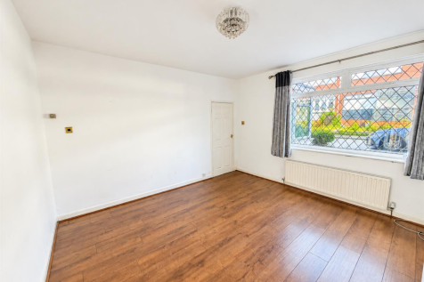 Whitland Drive, Oldham photo 5