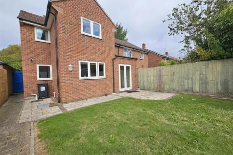 34 Nuttings Road Garden