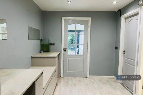 Laundry/Pantry