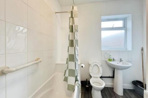 4bd730b2-WhatsApp...