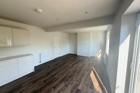 Dovedale Worsbrough, Worsbrough, Barnsley, South Yorkshire, S70 photo 4