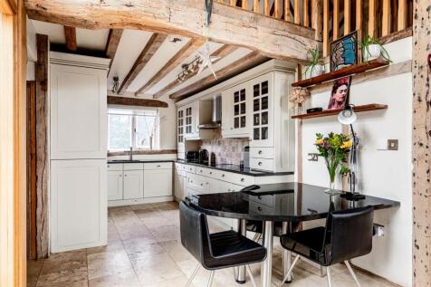 Gallops Barn-3.jpg