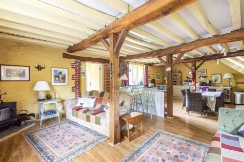 OPEN PLAN KITCHEN/LIVING ROOM