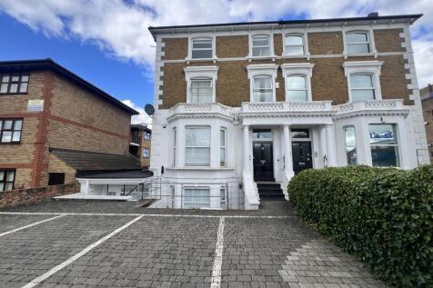 Presented by Nicoleta at EweMove Bexleyheath and D