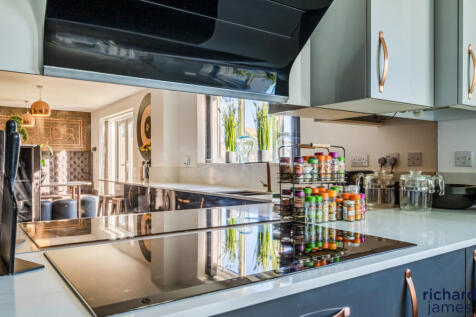 0fca748102f84c8b98e90ee37f8a8abe