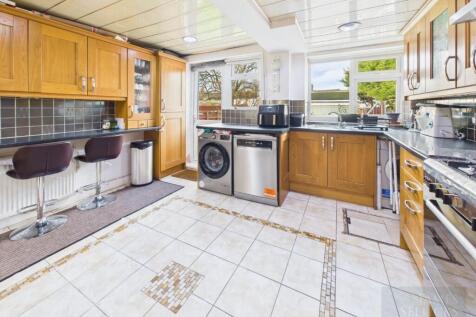 Extended Breakfast Kitchen