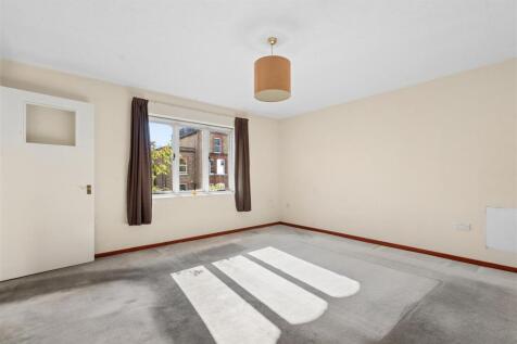 11 Cloisters House, Griffiths Road, SW19 1SS recep