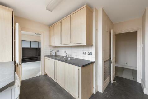 Flat 20 Fordie House Hi-9.jpg