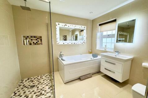 Master Ensuite