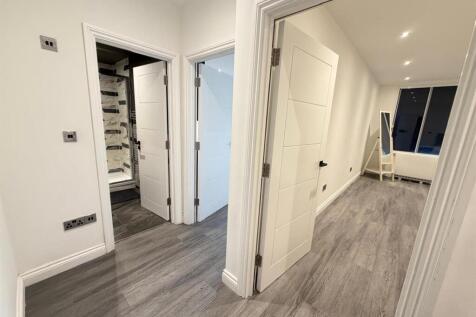 Hallway.jpg