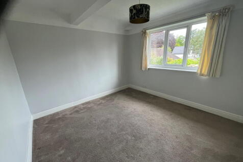 Sandown Drive, Sale, M33 4PF photo 4