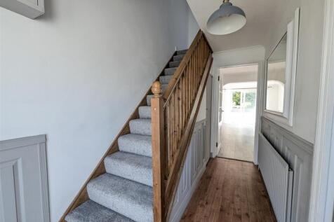 18 Hawkins Road Hallway