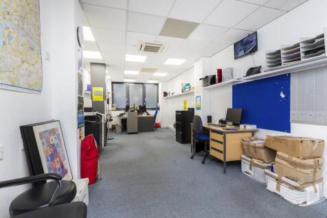 1 Hollybush Gardens  08.jpg