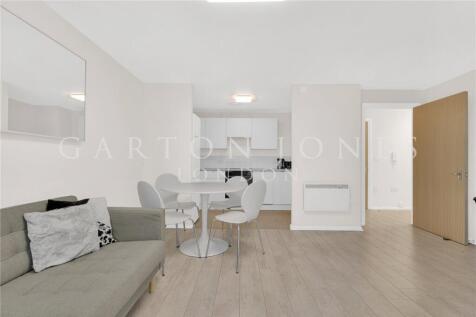 Hanover House, 7 St. George Wharf, Vauxhall, London, SW8 photo 3