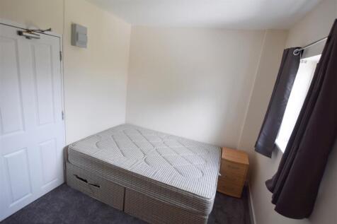 Vicarage Road, Watford photo 3